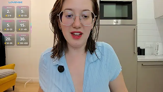 Snapshot of Charmy_Gracy chatting on 07-24-26, 09:27 Charmy Gracy online show from 07-24-26, 09:27