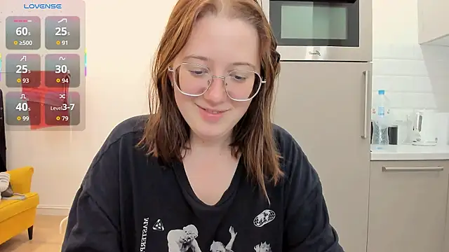 Snapshot of Charmy_Gracy chatting on 07-26-26, 11:17 Charmy Gracy online show from 07-26-26, 11:17