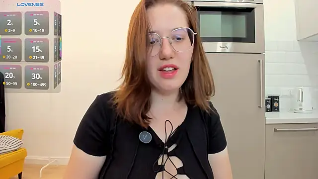 Snapshot of Charmy_Gracy chatting on 07-17-26, 11:07 Charmy Gracy online show from 07-17-26, 11:07