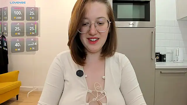 Snapshot of Charmy_Gracy chatting on 06-19-26, 08:42 Charmy Gracy online show from 06-19-26, 08:42