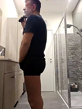 Snapshot of kekko-1982 chatting on 12-15-24, 10:28 kekko-1982 online show from 12-15-24, 10:28