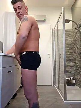 Snapshot of kekko-1982 chatting on 01-13-25, 01:49 kekko-1982 online show from 01-13-25, 01:49