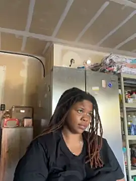 Snapshot of HEARTBREAKBRE chatting on 06-17-26, 01:49 HEARTBREAKBRE online show from 06-17-26, 01:49