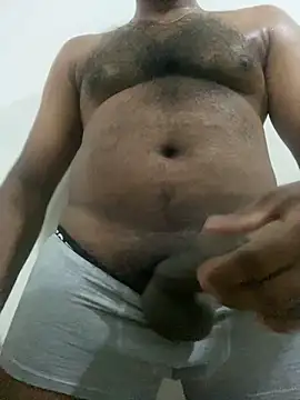 Snapshot of MALEHYPER chatting on 06-18-26, 11:26 MALEHYPER online show from 06-18-26, 11:26