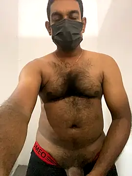 Snapshot of MALEHYPER chatting on 10-13-25, 06:48 MALEHYPER online show from 10-13-25, 06:48