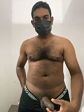 Snapshot of MALEHYPER chatting on 10-10-25, 01:01 MALEHYPER online show from 10-10-25, 01:01