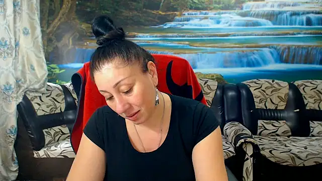 MoistMady online show from 04-13-26, 02:54