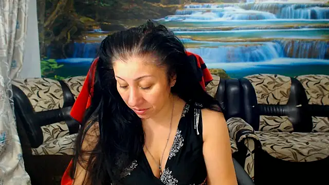 MoistMady online show from 04-05-26, 01:45