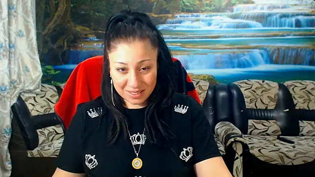 MoistMady online show from 04-14-26, 08:36