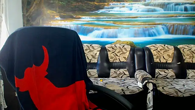MoistMady online show from 03-11-26, 06:29
