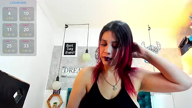 Snapshot of Rebeca_xs chatting on 02-27-25, 07:19 Rebeca xs online show from 02-27-25, 07:19