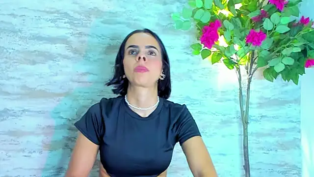 Amelia Myers online show from 10-04-25, 07:48