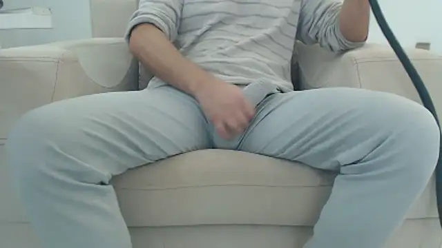 Snapshot of masterxmonster chatting on 02-09-26, 12:36 masterxmonster online show from 02-09-26, 12:36