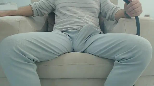 Snapshot of masterxmonster chatting on 02-10-26, 12:42 masterxmonster online show from 02-10-26, 12:42