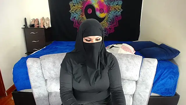 evelyn  salah online show from 11-29-25, 10:21