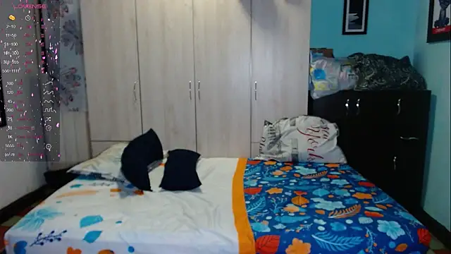 Mia sexy18  online show from 04-22-26, 12:17