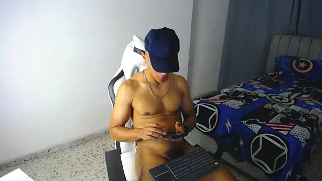 Snapshot of DavidAngell7 chatting on 02-10-25, 05:58 DavidAngell7 online show from 02-10-25, 05:58