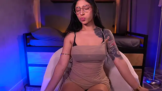 camila3   online show from 11-21-25, 06:18