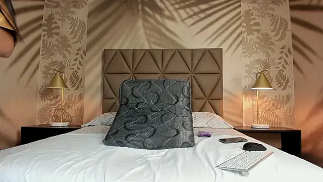 Scarleett 22 online show from 01-08-26, 08:15