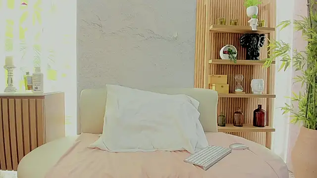 Scarleett 22 online show from 02-21-26, 07:49