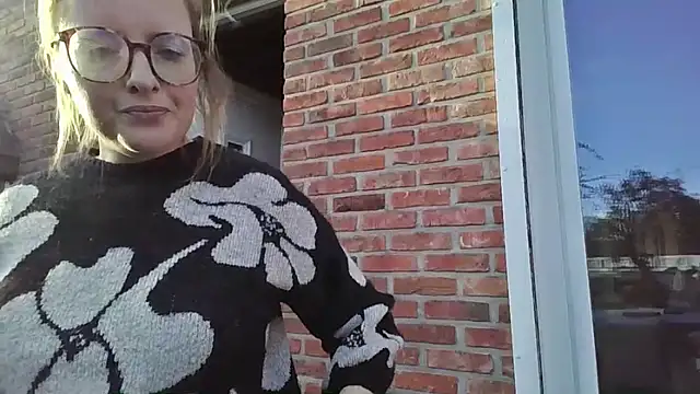 LiquidLeonie online show from 03-26-26, 06:44