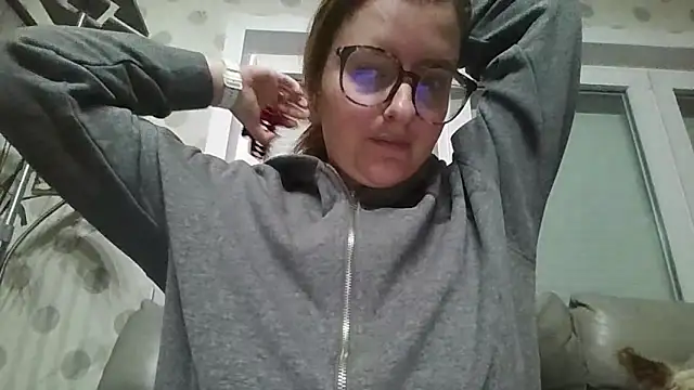 LiquidLeonie online show from 03-18-26, 05:32