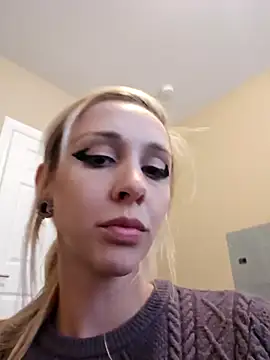 AmethystFoxx online show from 10-21-25, 09:03