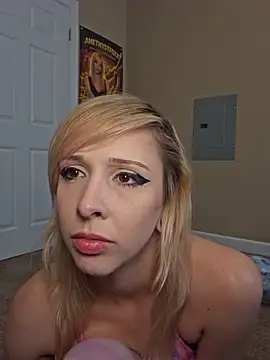 AmethystFoxx online show from 05-18-26, 05:51