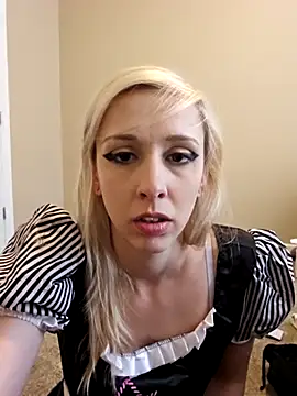 AmethystFoxx online show from 10-20-25, 06:52