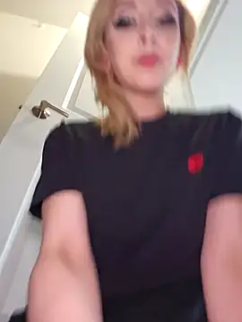 AmethystFoxx online show from 04-12-26, 05:27