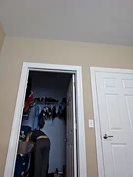 AmethystFoxx online show from 09-29-25, 07:52