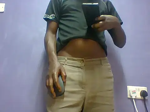 Snapshot of Africanmandk chatting on 10-17-25, 11:34 Africanmandk online show from 10-17-25, 11:34