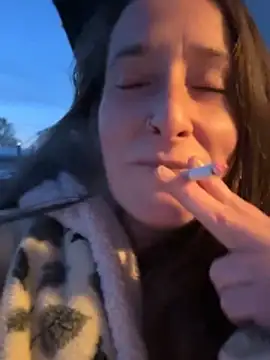 Mini And The Bear online show from 03-15-26, 12:28