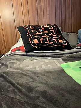 Mini And The Bear online show from 02-05-26, 05:42