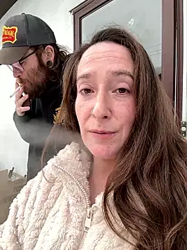 Mini And The Bear online show from 02-15-26, 09:58