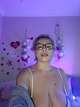 BellaBellaHot online show from 12-04-25, 11:09