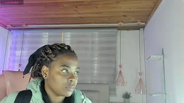 Snapshot of aleja17_xxx chatting on 09-29-25, 07:52 aleja17 xxx online show from 09-29-25, 07:52