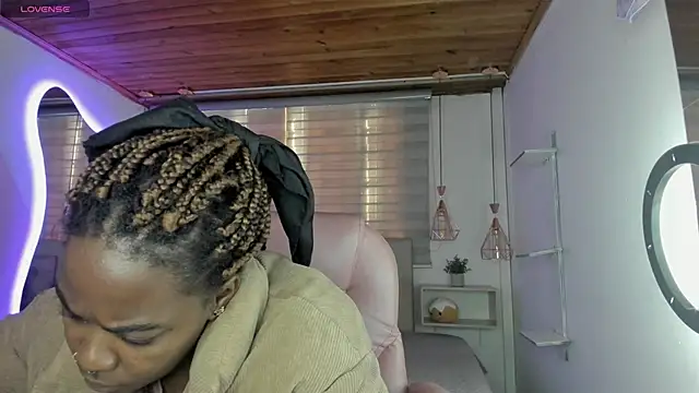 Snapshot of aleja17_xxx chatting on 10-16-25, 07:55 aleja17 xxx online show from 10-16-25, 07:55