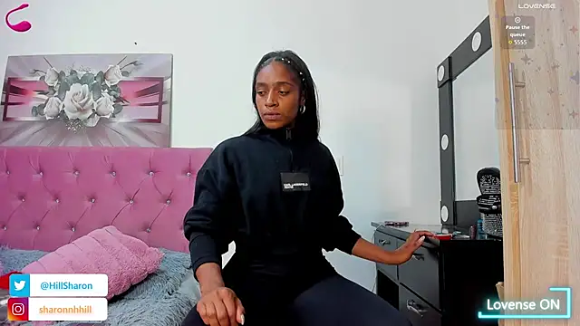 Snapshot of sharon_hill chatting on 06-19-26, 11:20 sharon hill online show from 06-19-26, 11:20