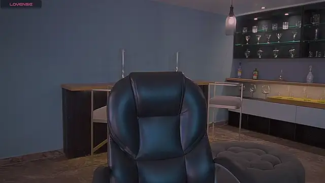 NaomiSainz online show from 10-09-25, 12:49