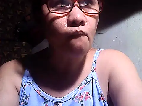 sweetsosie18 online show from 05-22-26, 04:21
