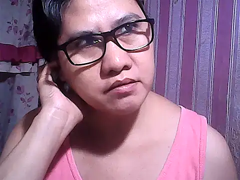 sweetsosie18 online show from 11-25-25, 12:00