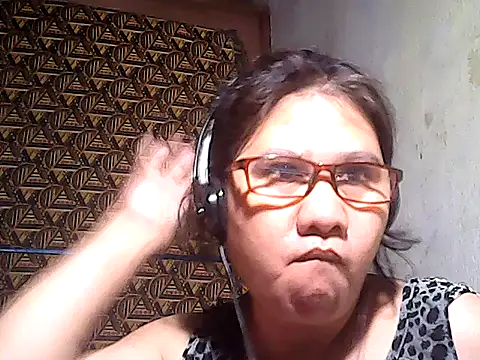 sweetsosie18 online show from 02-04-26, 07:58