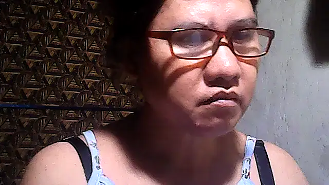 sweetsosie18 online show from 04-11-26, 08:01