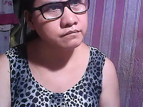 sweetsosie18 online show from 11-12-25, 11:08