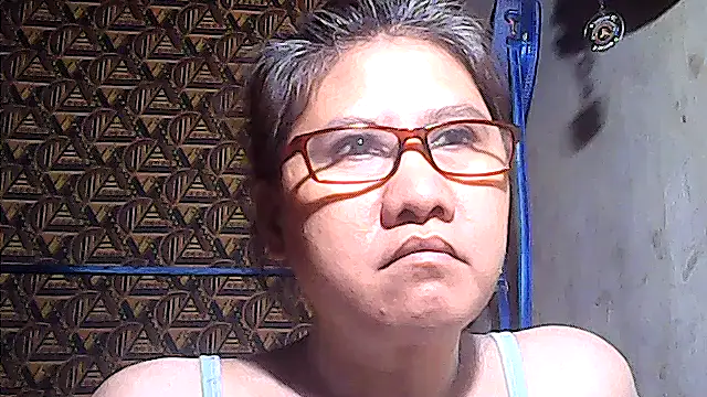 sweetsosie18 online show from 04-16-26, 08:09