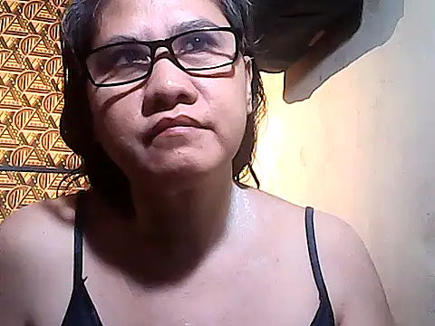 sweetsosie18 online show from 12-20-25, 06:33