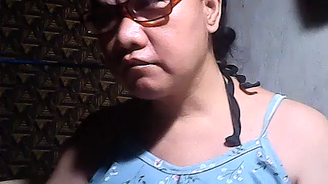 sweetsosie18 online show from 04-19-26, 08:37
