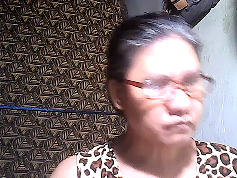 sweetsosie18 online show from 05-17-26, 03:45
