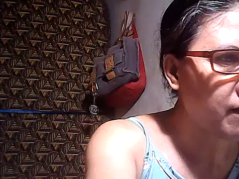sweetsosie18 online show from 06-10-26, 01:01